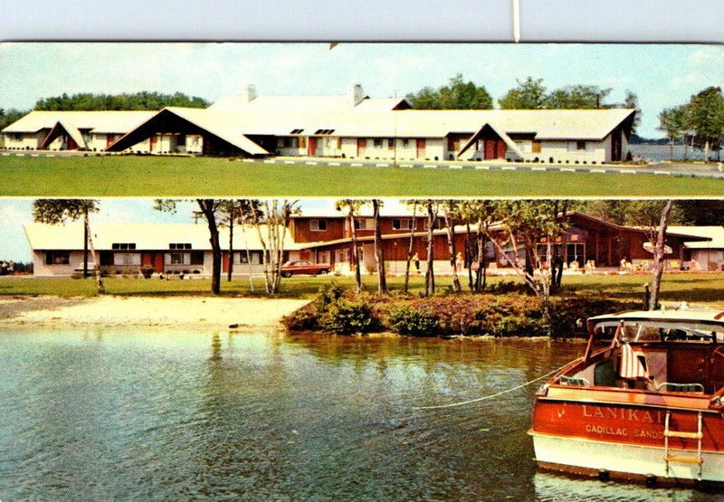 Lake Cadillac Resort (Cadillac Sands Resort) - Vintage Postcard